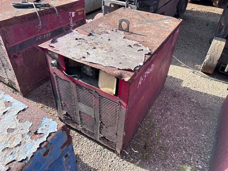 #39070-•-lincoln-electric-dc-600-welder-|-for-parts/repairs-image-3