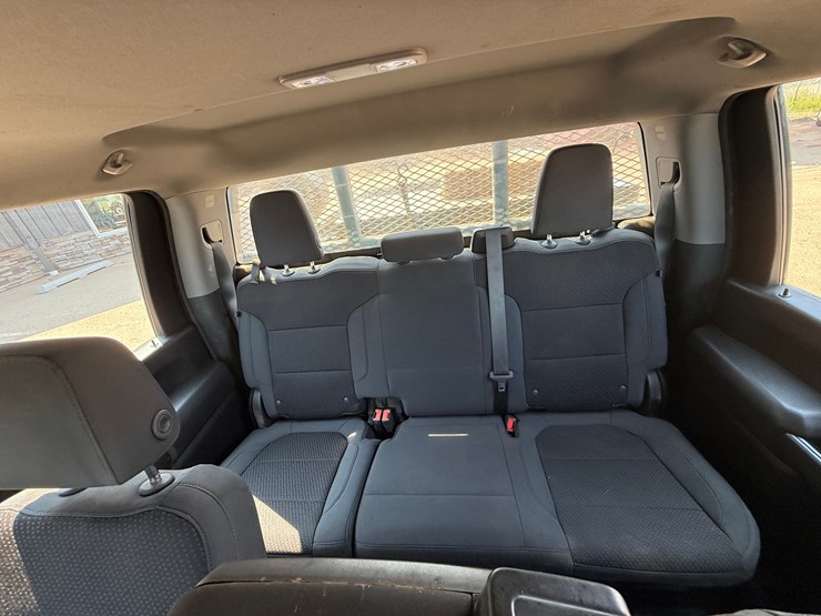 2020-chevrolet-silverado-2500hd-image-15