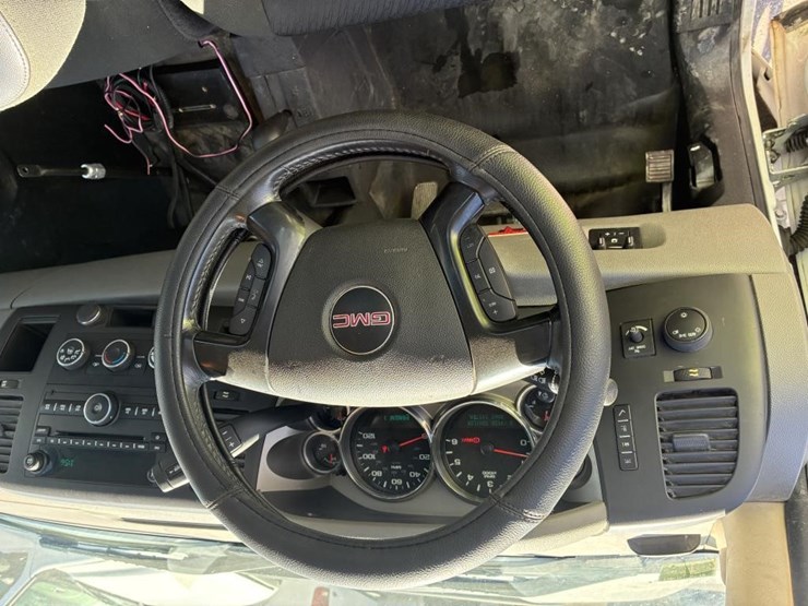 2012-gmc-sierra-2500-image-19