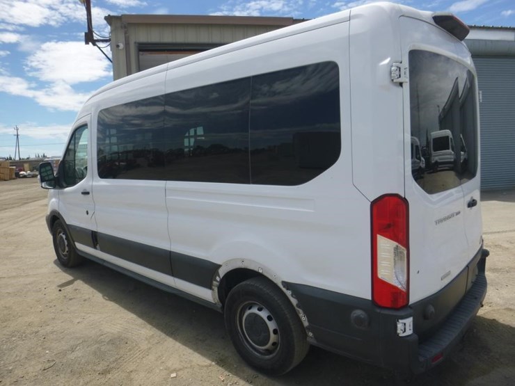 2019-ford-transit-image-4