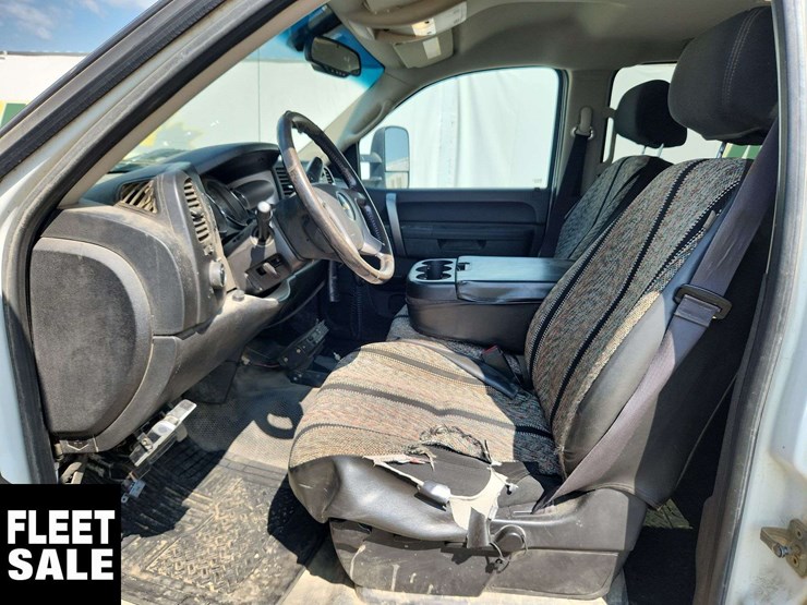 2013-chevrolet-silverado-2500hd-image-14