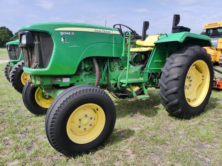 john-deere-5045d-image-1