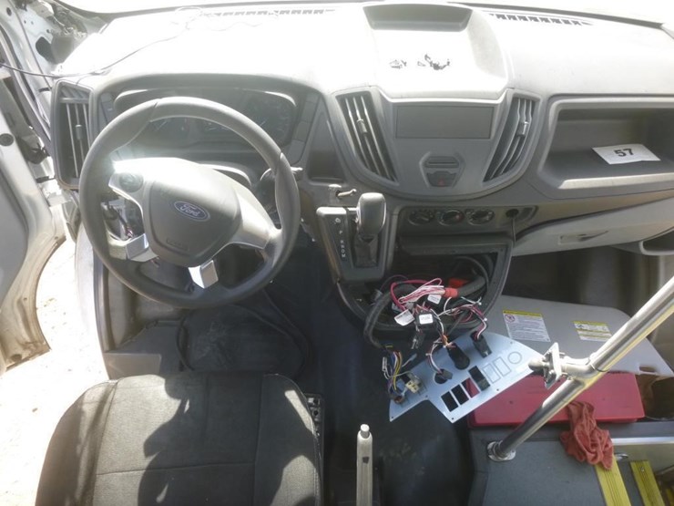 2019-ford-transit-image-9