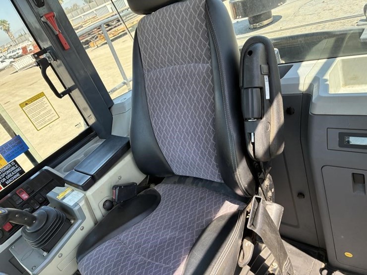 2022-xcmg-xc958u-image-16