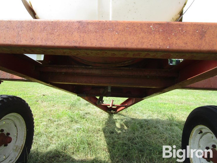 sprayer-tank-on-trailer-image-19