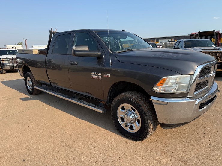 2015-ram-2500-hd-image-4