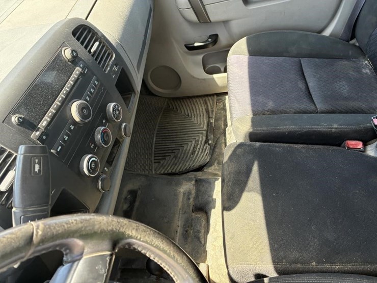 2012-gmc-sierra-2500-image-24
