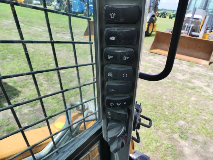 case-tv450b-image-16