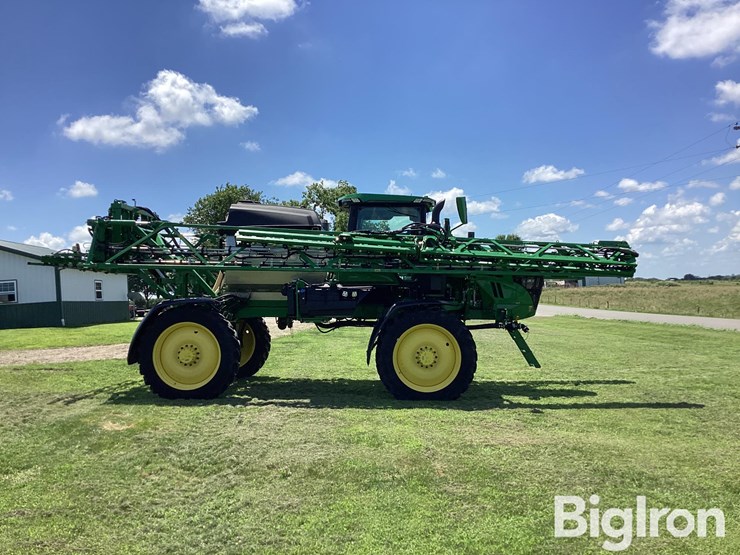 2022-john-deere-412r-image-4