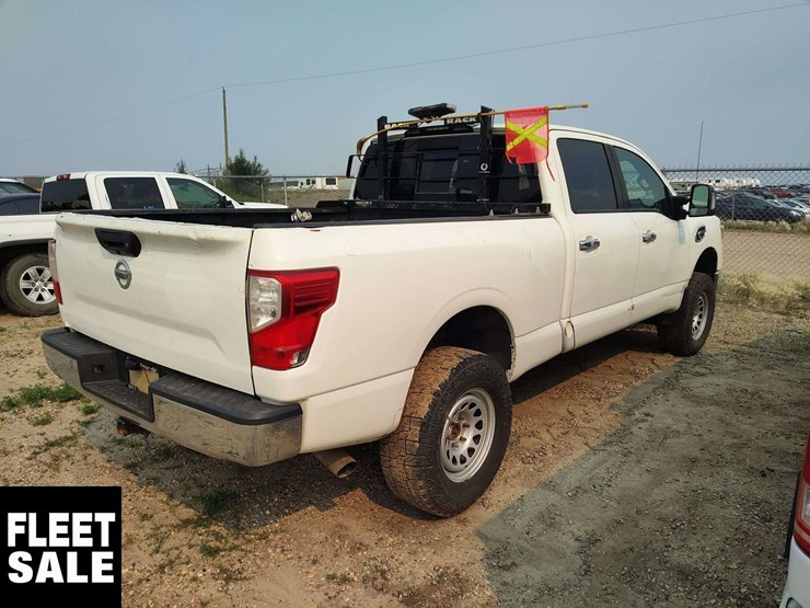 2017-nissan-titan-image-3