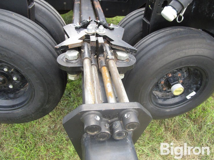 crustbuster-4740-all-plant-10-x-48-no-till-drill-w/liquid-fertilizer-image-12
