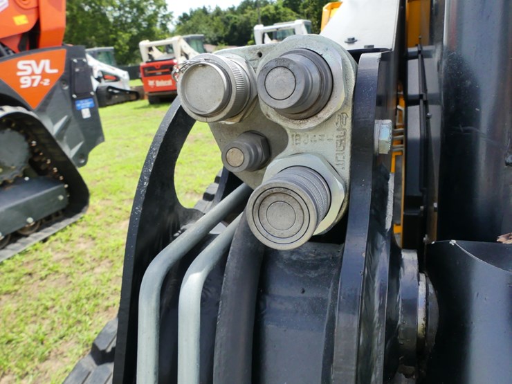 2025-jcb-215t-image-13