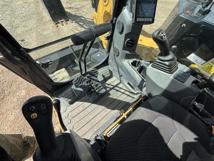 2021-caterpillar-308cr-image-31