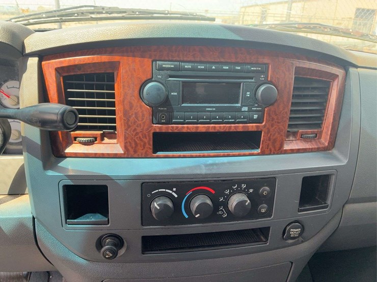 2006-dodge-ram-1500-image-33