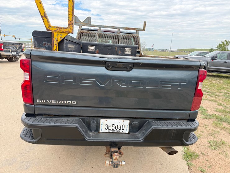 2020-chevrolet-silverado-2500hd-image-7