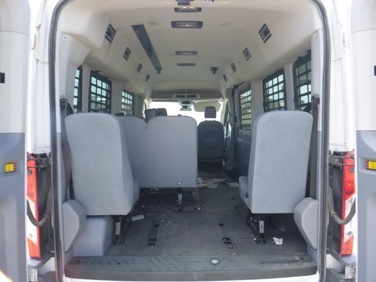 2017-ford-transit-image-8