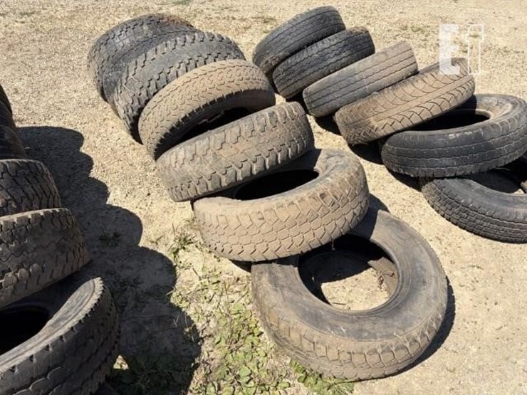 truck-tires-image-2
