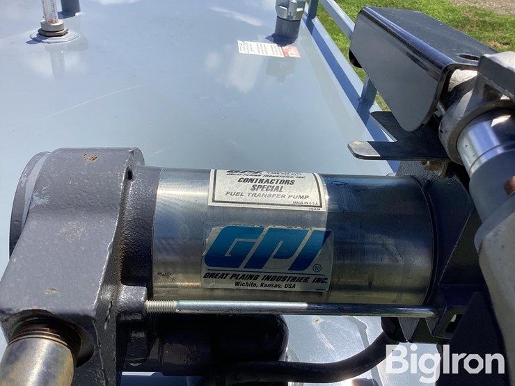 2019-thunder-creek-equipment-ev-750-image-9