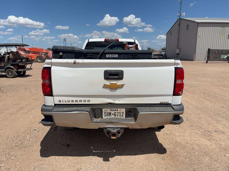 2015-chevrolet-silverado-2500-image-5