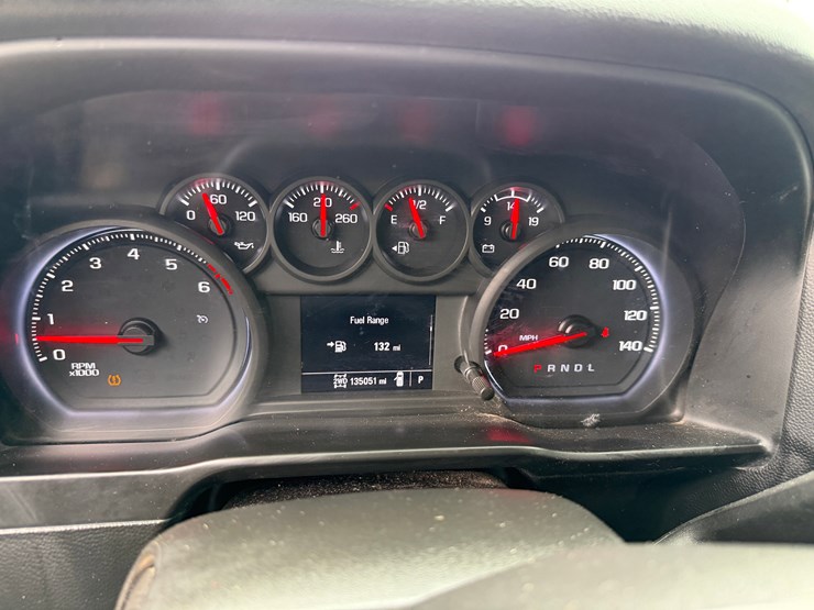 2021-chevrolet-silverado-2500hd-image-18