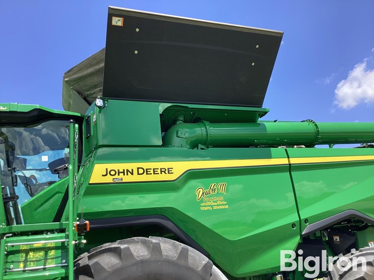 2025-john-deere-s7-700-image-19