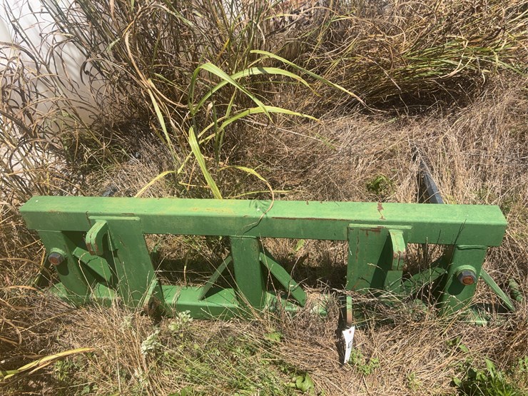 double-hay-spear-for-loader-image-1