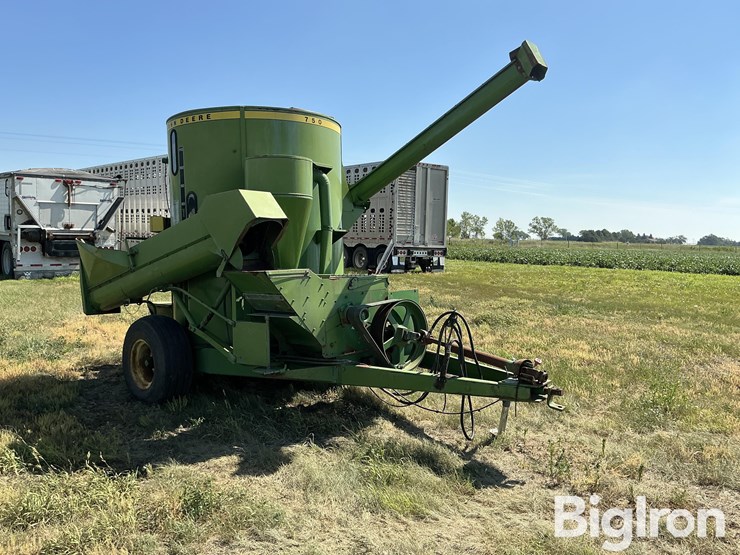 john-deere-e0750-grinder-mixer-image-3
