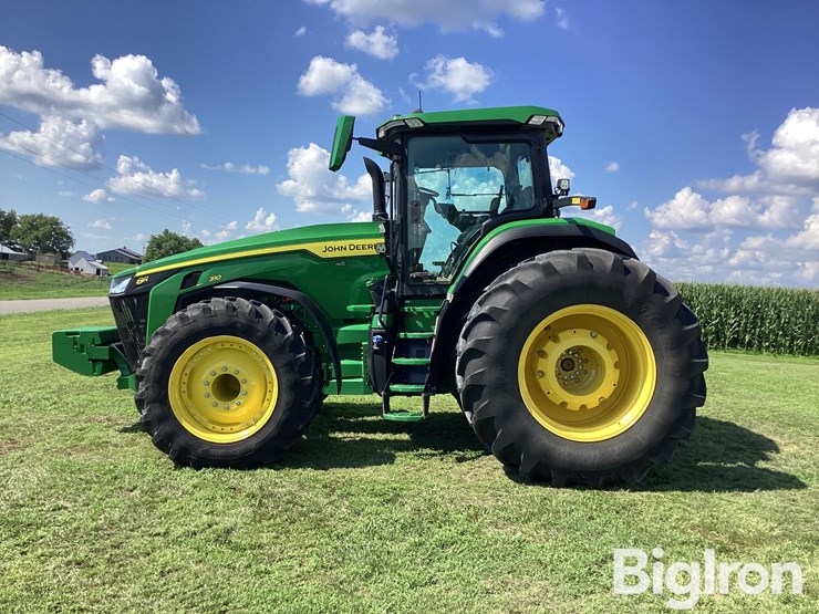 2022-john-deere-8r-310-image-8