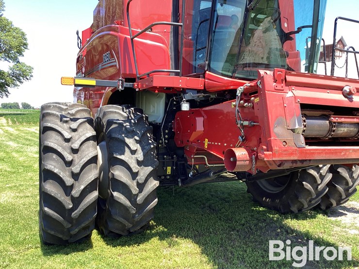 2019-case-ih-8250-image-12
