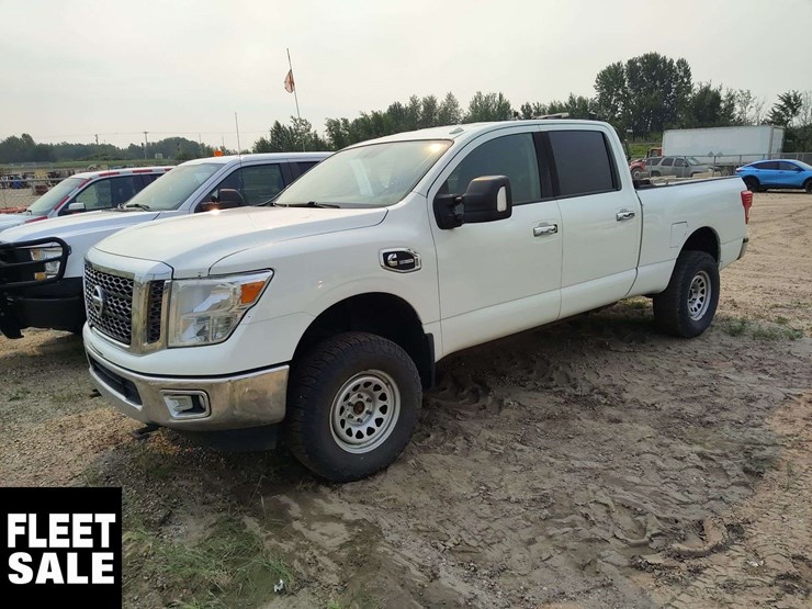 2017-nissan-titan-image-1
