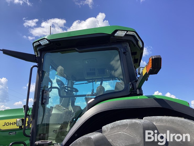2022-john-deere-8r-310-image-17