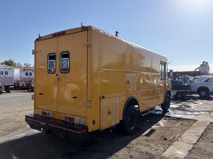 1988-utility-van-image-3