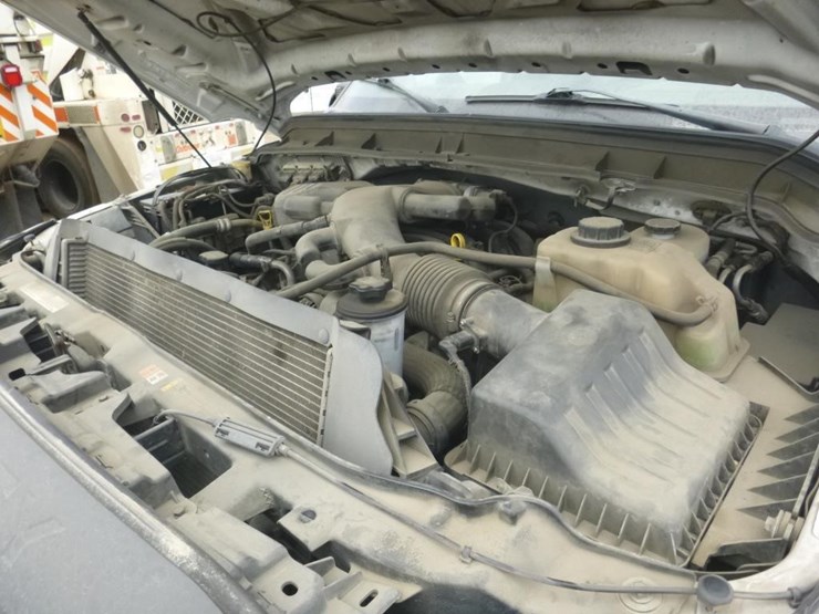 2013-ford-f550-image-13