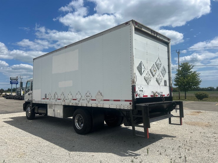2001-gmc-t7500-image-3