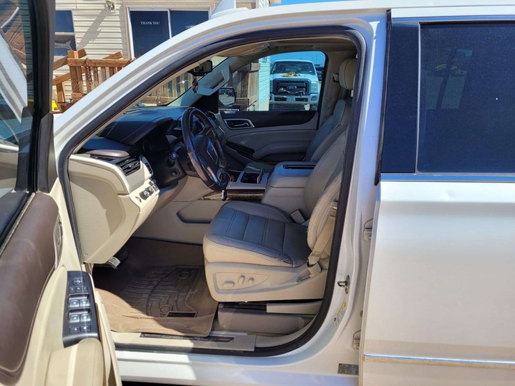 2016-gmc-yukon-xl-image-17