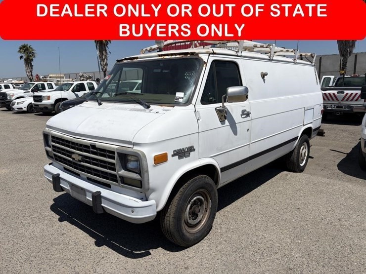 1995-utility-van-image-1