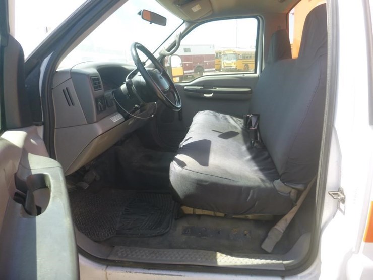 2001-ford-f450-image-16