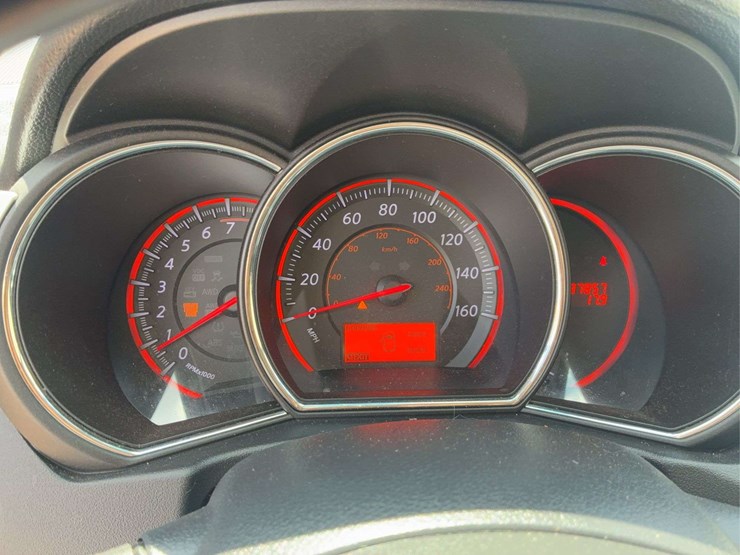 2010-nissan-murano-image-16