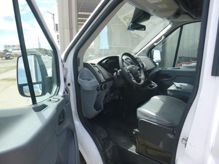 2019-ford-transit-image-5