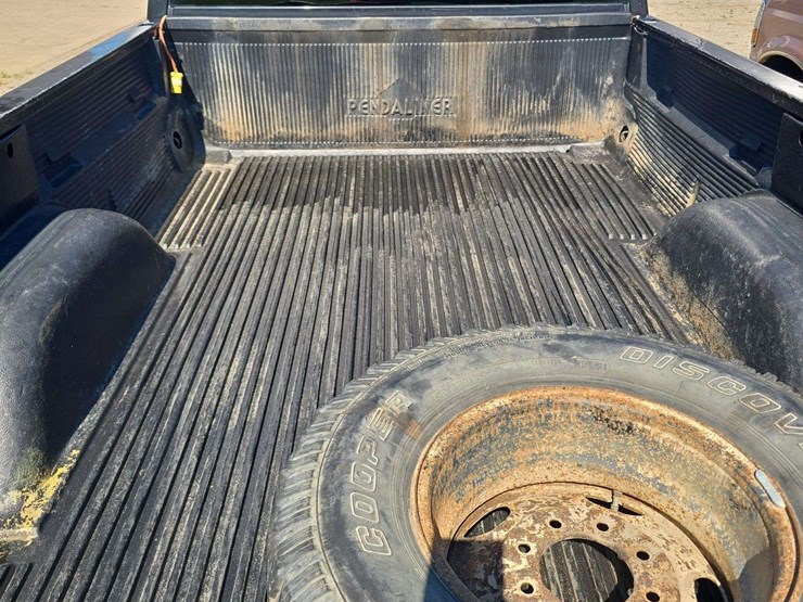 2003-chevrolet-2500hd-pick-up-truck,-211,414-miles,-extended-cab,-long-bed,-gas,-power-window-and-locks,-6.0-vortec,-vin--1gchk29u33e374043-image-6