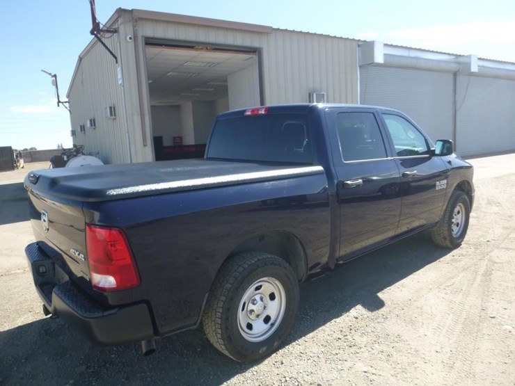 2016-dodge-1500-image-3