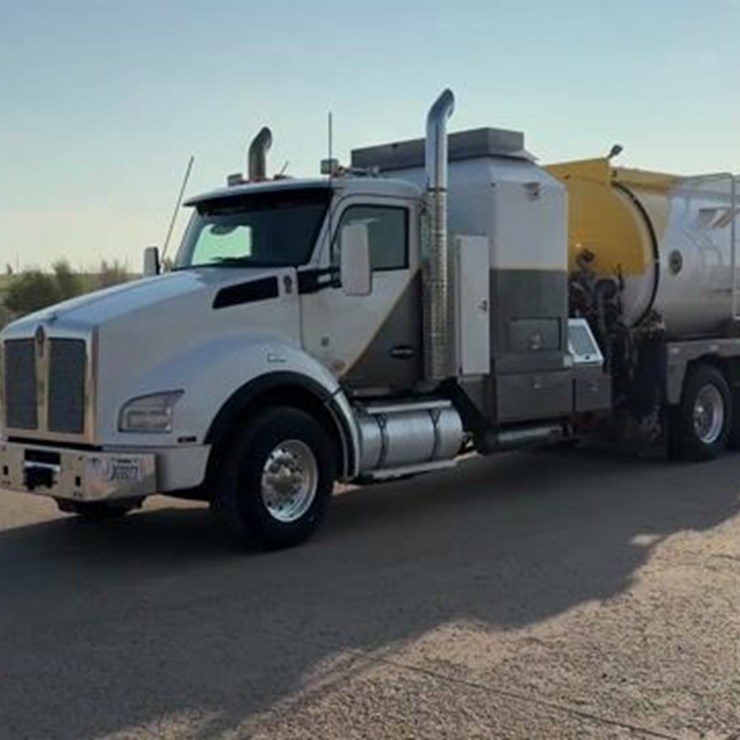 2017 KENWORTH T880