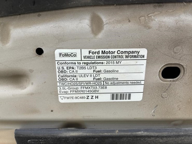 2015-ford-explorer-image-11