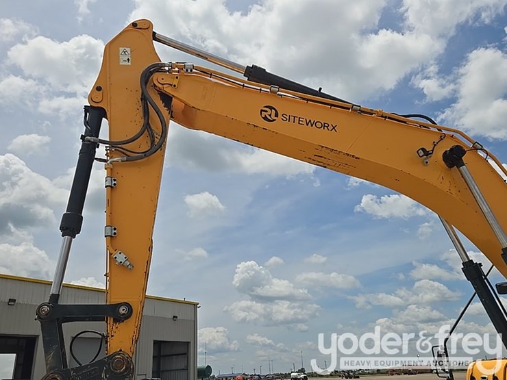 hyundai-hx260l-image-25