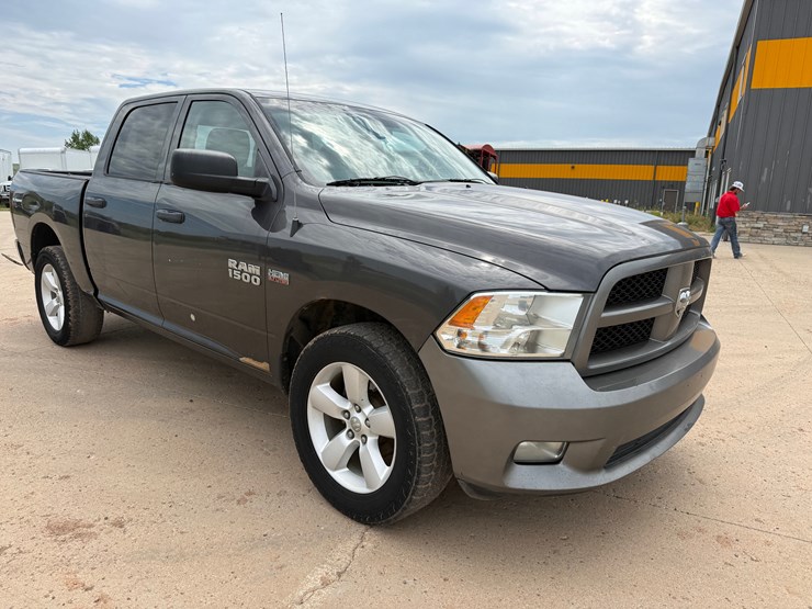 2014-dodge-1500-image-4