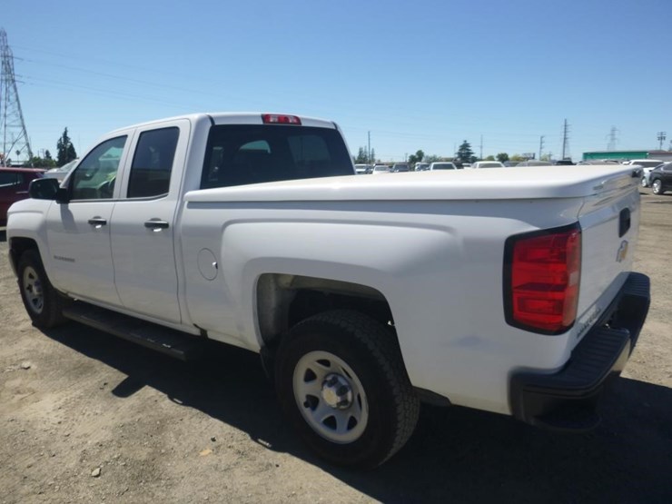 2018-chevrolet-1500-image-4