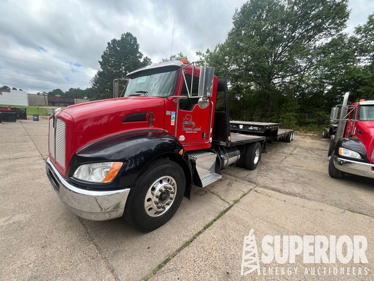 2015-kenworth-t370-image-1