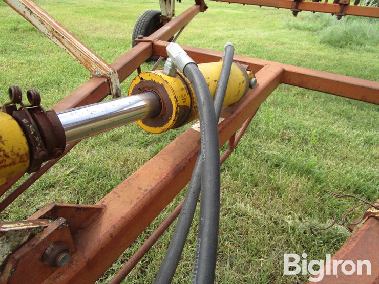 crustbuster-front-fold-rotary-hoe-image-11