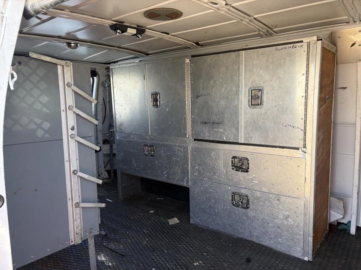 1995-utility-van-image-13