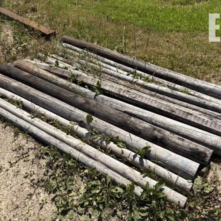 WOODEN FENCE POSTS
